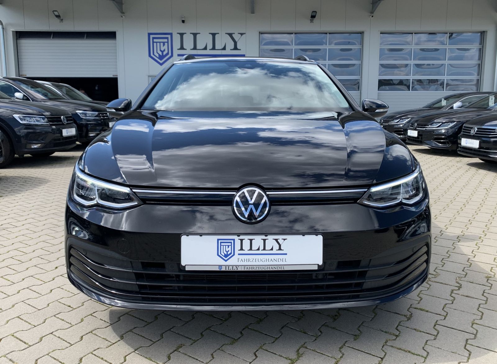 Fahrzeugabbildung Volkswagen Golf 2.0 TDI*Life*AHK*Cam*PDC*Spur*ACC*PDC*