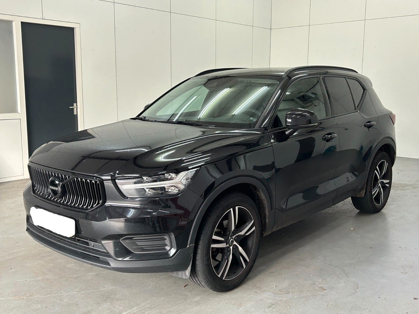 Volvo XC40. 1.5 T2 Momentum. NETTO EXPORT 12.800