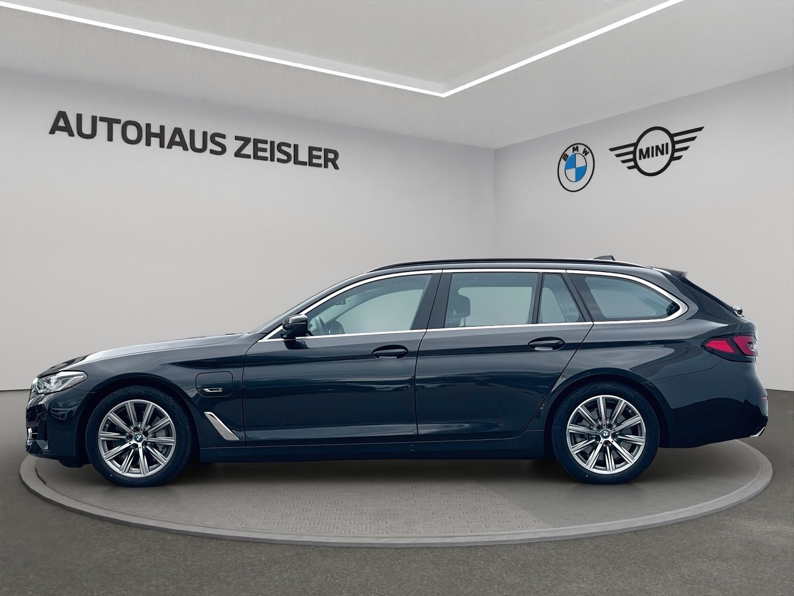 BMW 530e Touring Komfortsitze Head-Up 81.880 foto 4