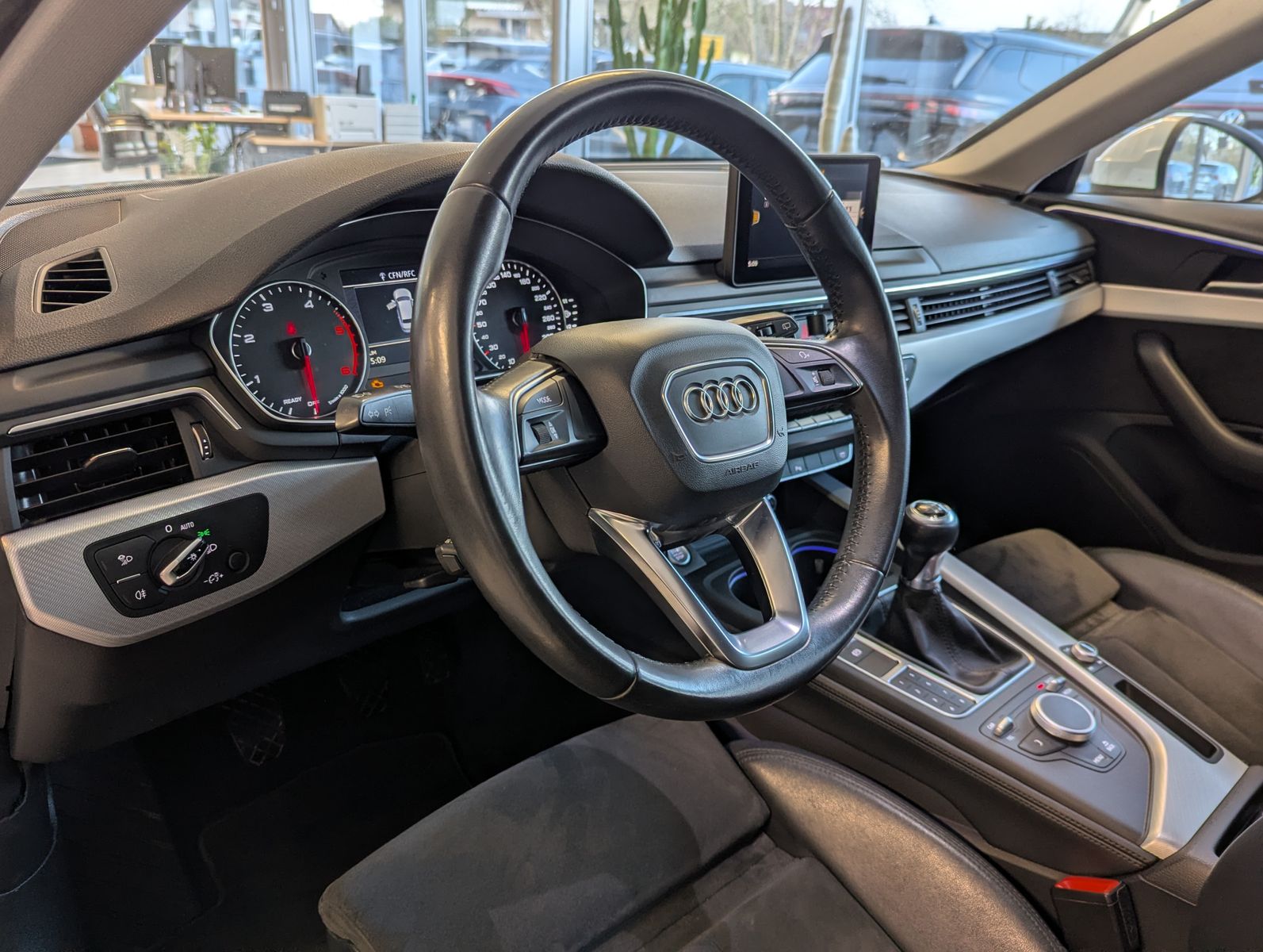 AUDI A4 2.0 TDI design ultra Sport-Fahrwerk Alcantara - Image 20