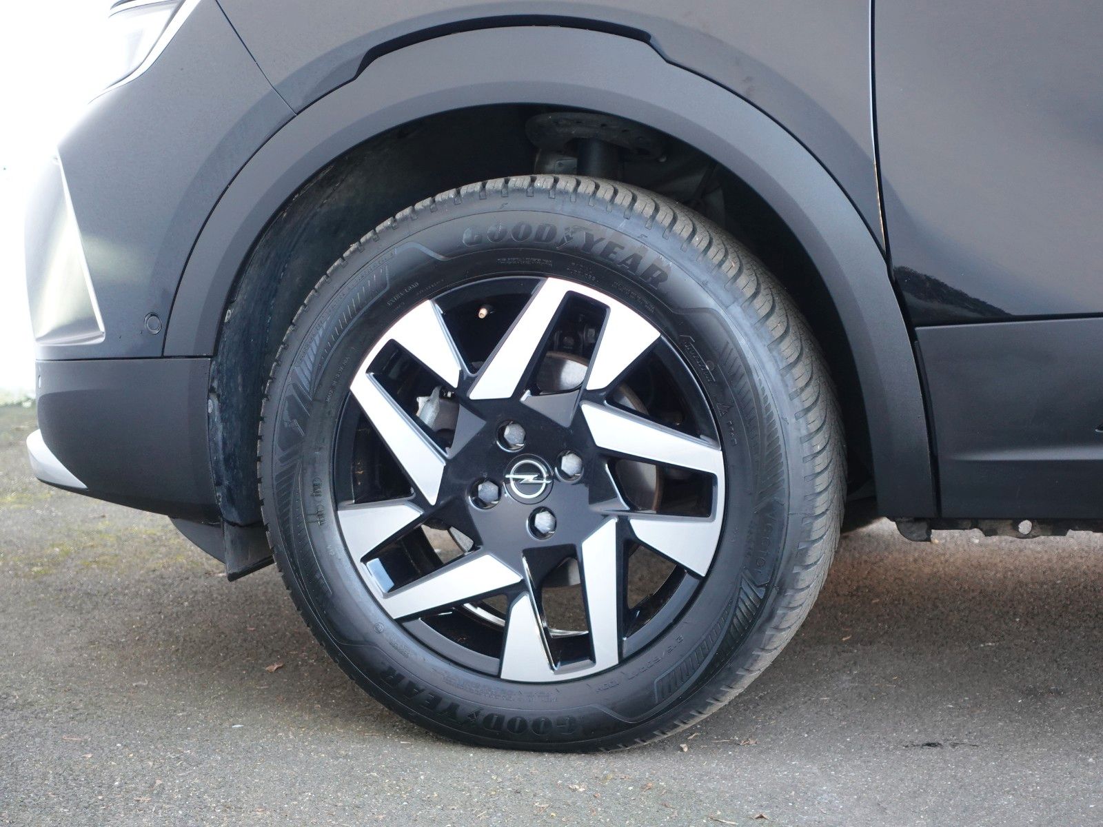Fahrzeugabbildung Opel Mokka Elegance 1.2T,10"Navi,Kamera,ActiveDrive