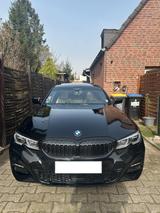 BMW 330e M-Paket + Premium Selection bis 10/26 AllB. - BMW: Premium Selection
