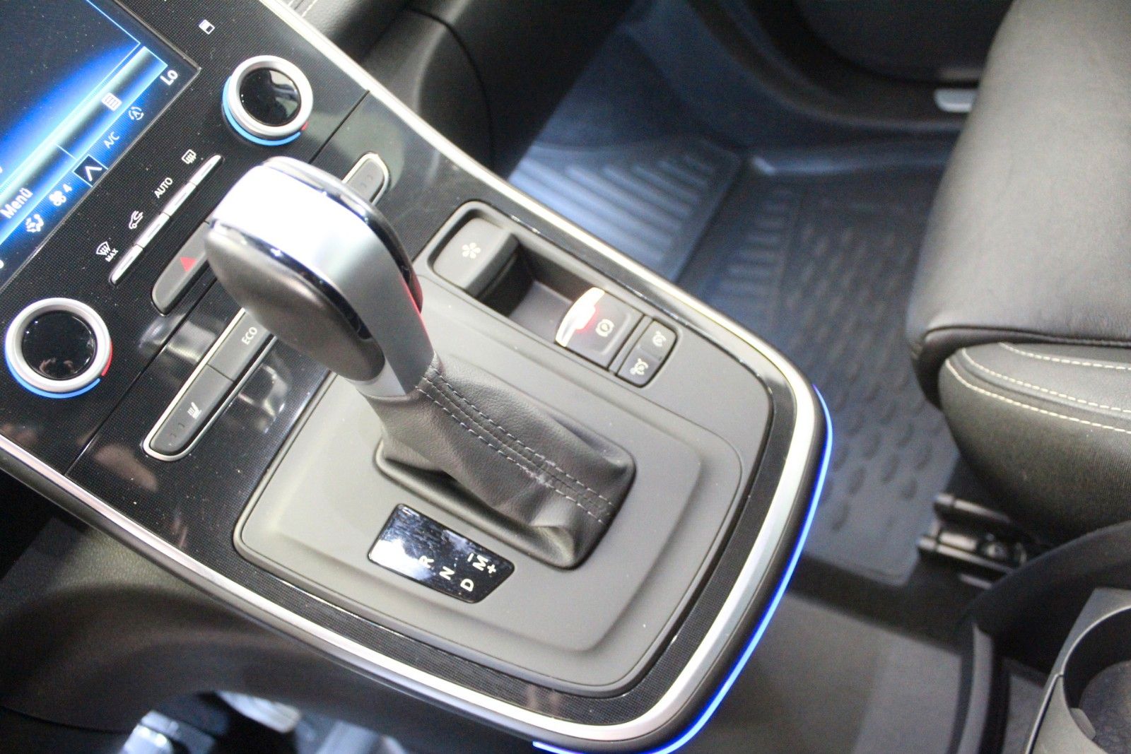 Fahrzeugabbildung Renault Scenic dCi 160 EDC Bose Edition*AHK*Winter