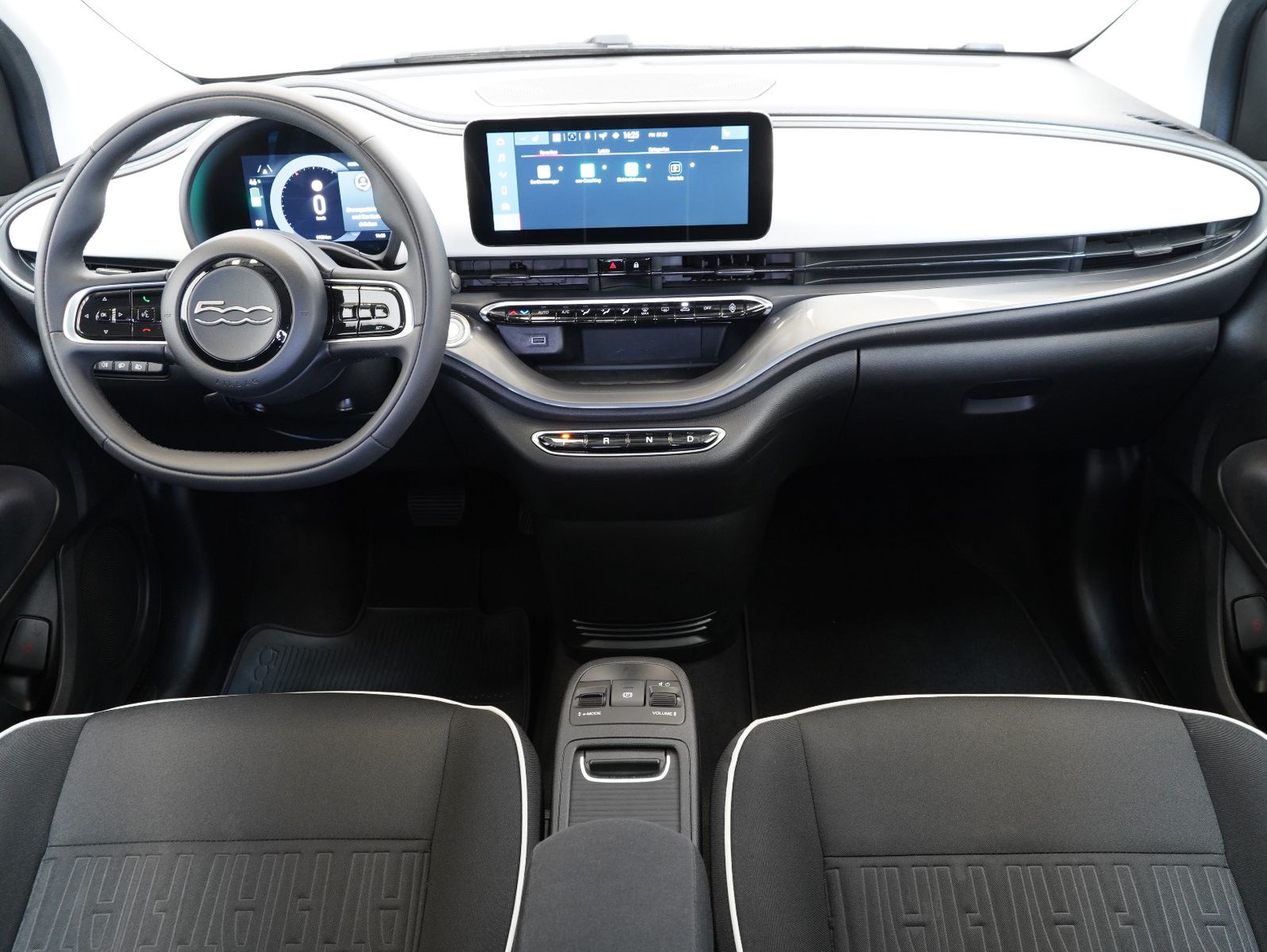 Fahrzeugabbildung Fiat 500e 87KW/42kWh/DC-LADEN/CARPLAY/DAB/SOH/KAMERA