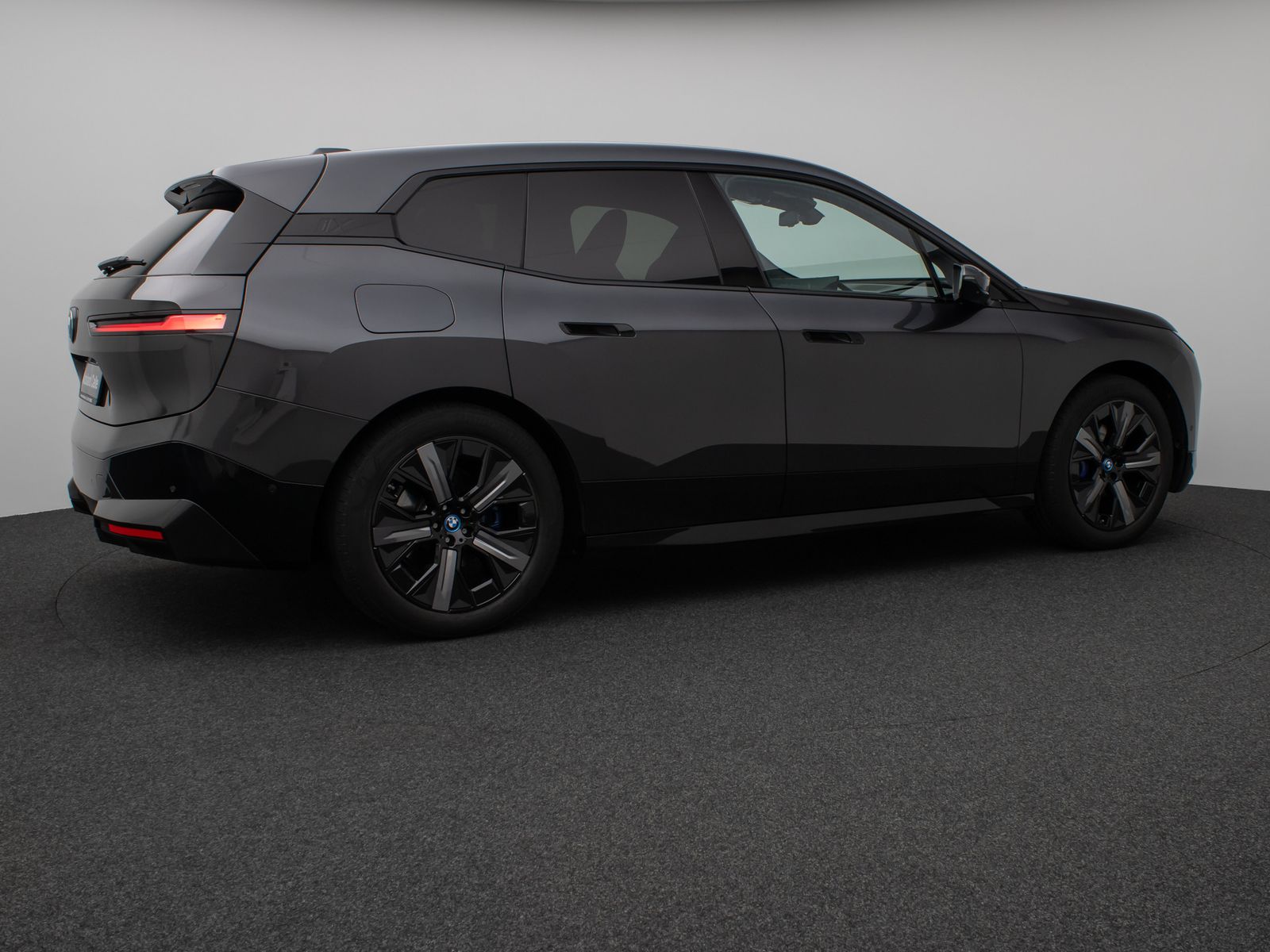 Fahrzeugabbildung BMW iX xD40 Sportpaket360°DAB H/K ACC AHK Komfort