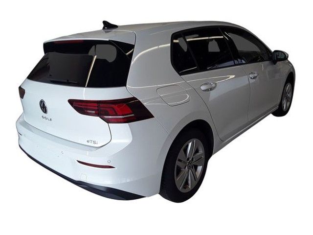 Fahrzeugabbildung Volkswagen Golf 1.5 eTSI DSG LIFE PANORAMA NAVI GJR HUD
