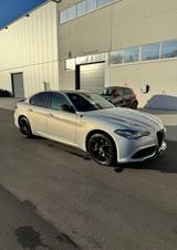 Alfa Romeo Giulia 2.0 Turbo 16V 206kW AT8-Q4 Veloce Veloce - Alfa Romeo Giulia: Veloce