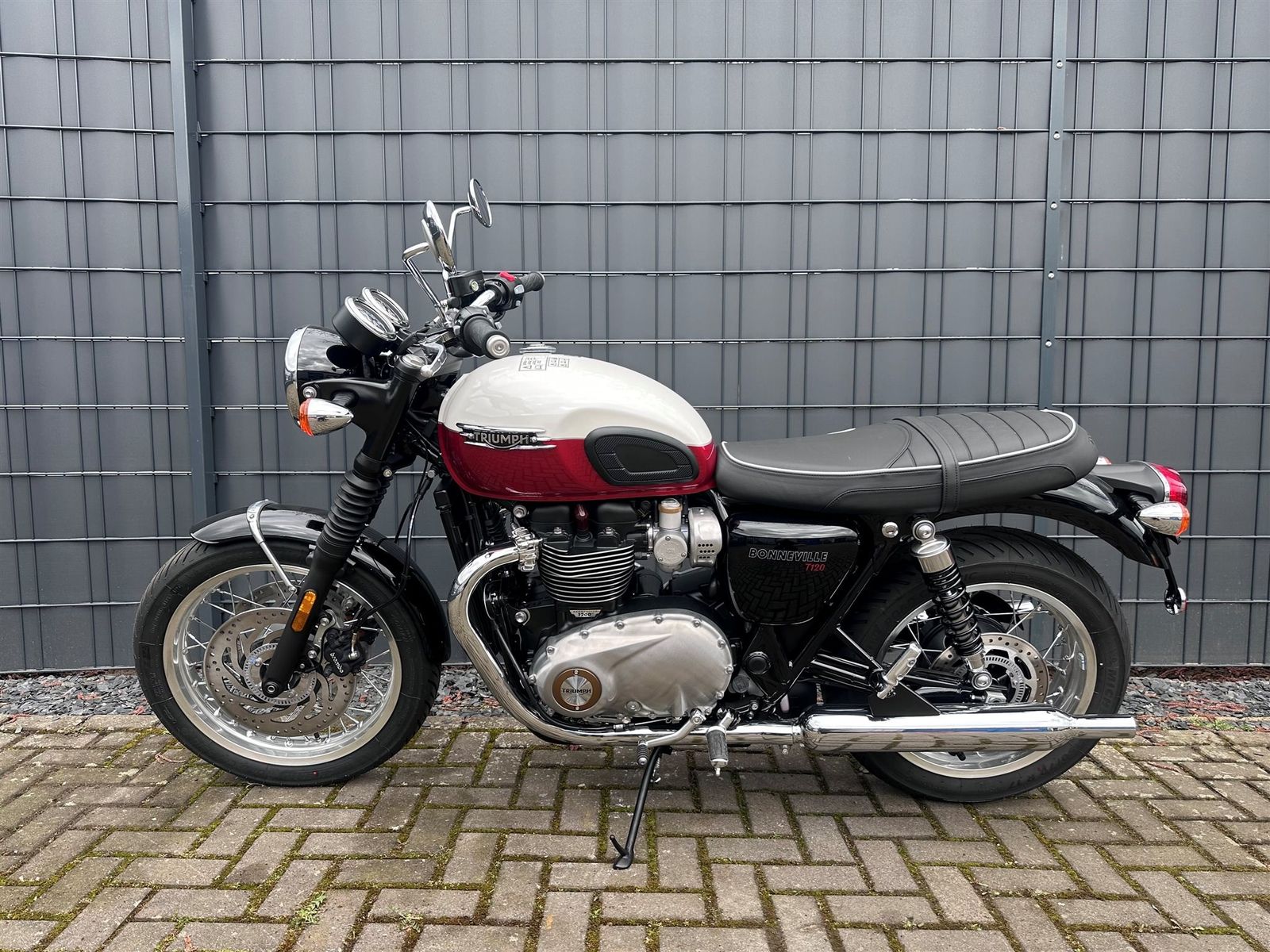 Fahrzeugabbildung Triumph Bonneville T120 sofort Verfügbar