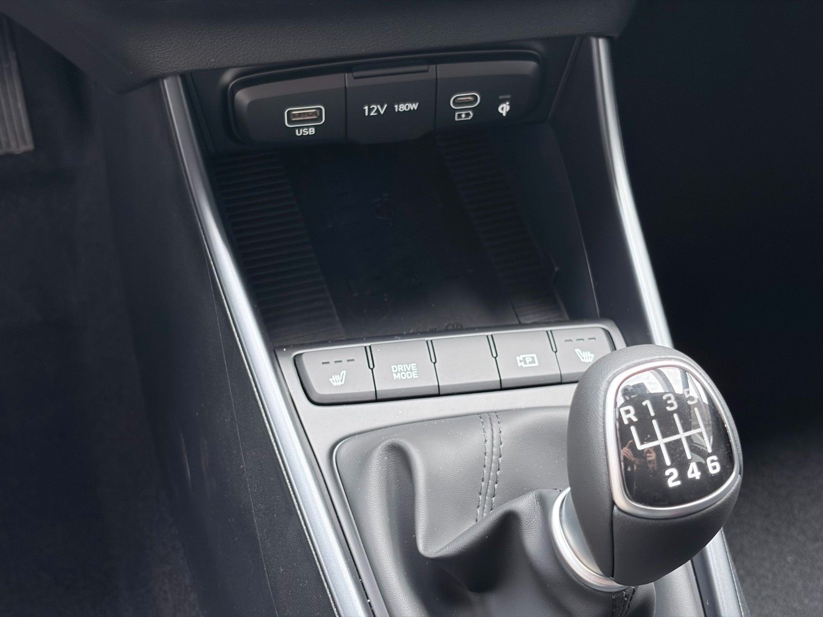Fahrzeugabbildung Hyundai i20 1.0 T-GDI Trend KlimaA,LED,Navi,SHZ,4xSHZ
