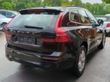 Volvo XC60 Momentum Pro AWD B4 Diesel EU6d Digitales C - Volvo XC60 in München