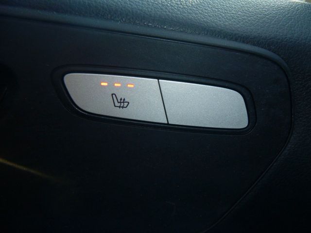 Fahrzeugabbildung Mercedes-Benz Vito Kasten 114 CDI >Klima /NAVI/3-Sitze