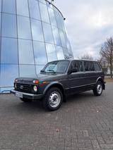 Lada Niva 4x4 - Legend LPG  - Lada Niva: Geländewagen