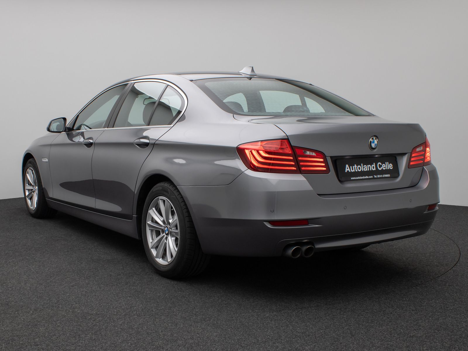 Fahrzeugabbildung BMW 520d Navi Sitzhzg Bi-Xenon PDC Tempomat