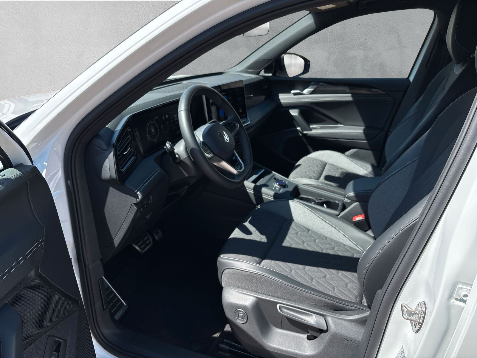 Fahrzeugabbildung Volkswagen Tiguan Goal 1.5 eTSI DSG AHK Matrix-LED RFK