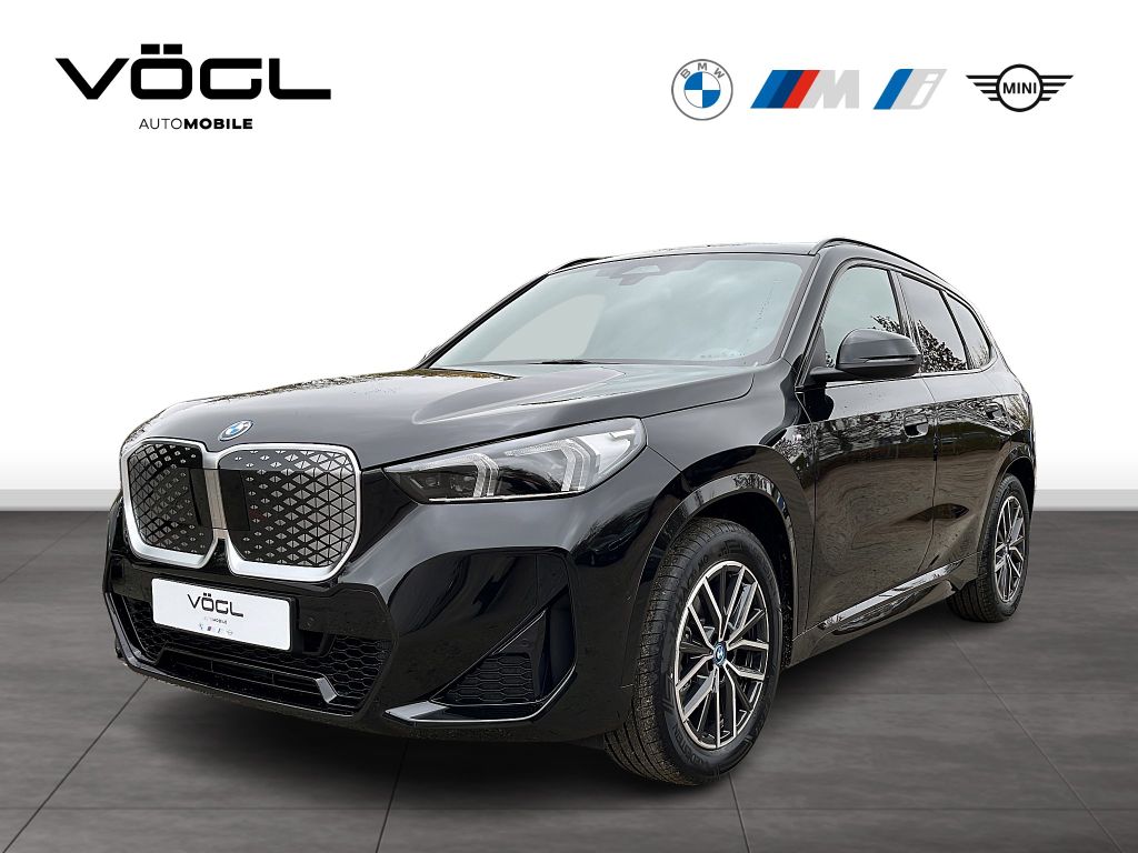 BMW iX1