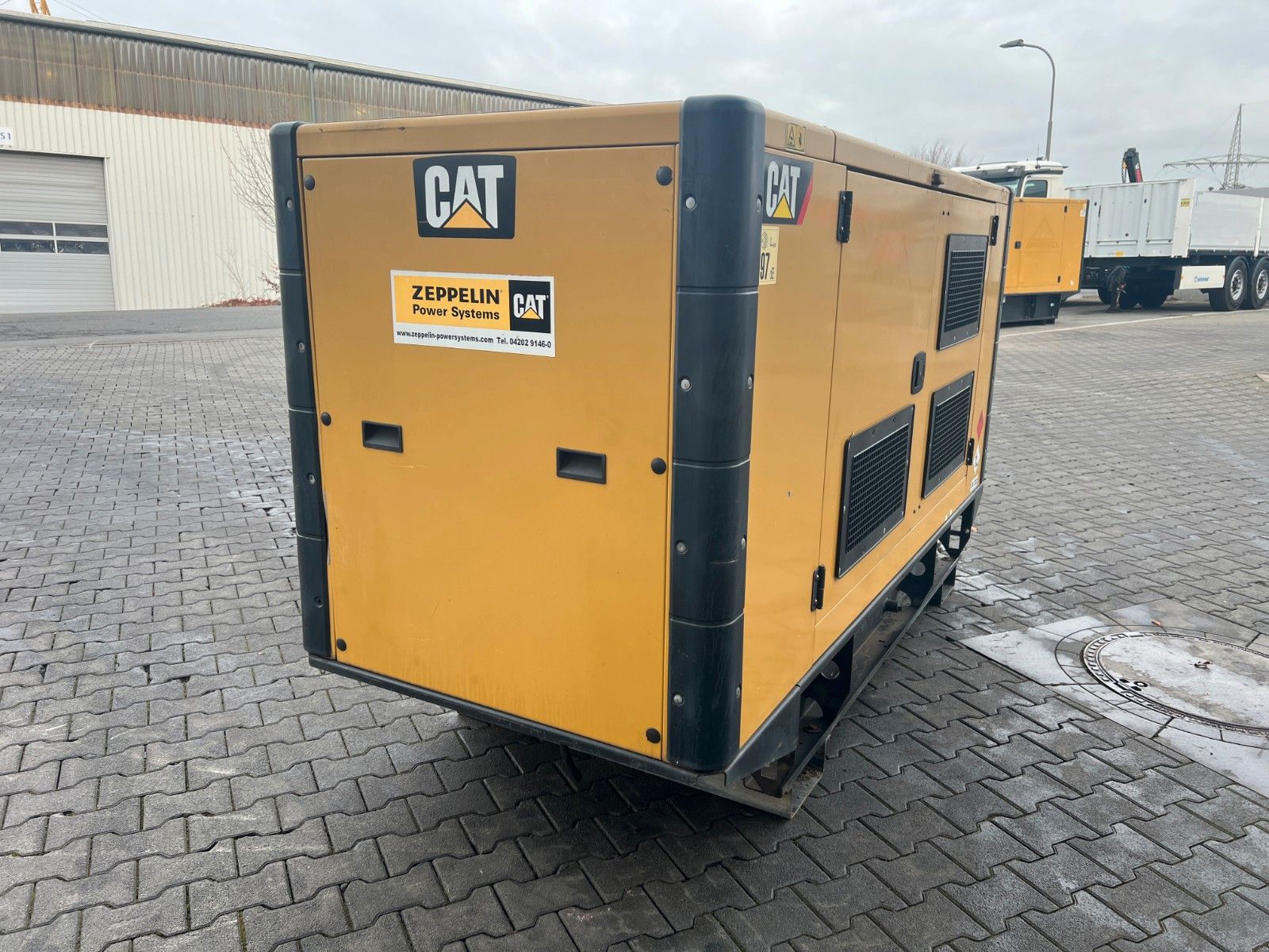 Fahrzeugabbildung CAT DE110E3 Stromerzeuger / 100KVA / 2018 / 15.403h