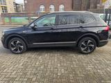 Volkswagen Tiguan Allspace Highline 2.0 TDI DSG 7Sitzer - Volkswagen Tiguan Allspace in Gelsenkirchen