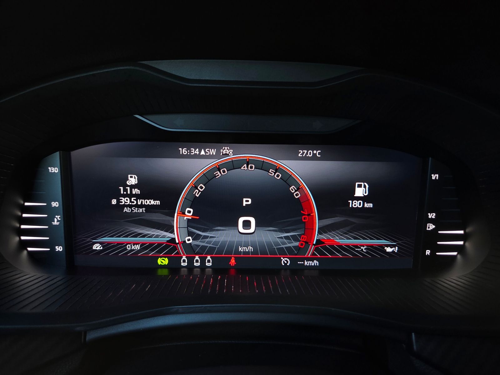 Fahrzeugabbildung SKODA KAMIQ  Monte Carlo PANO LED NAVI ALU