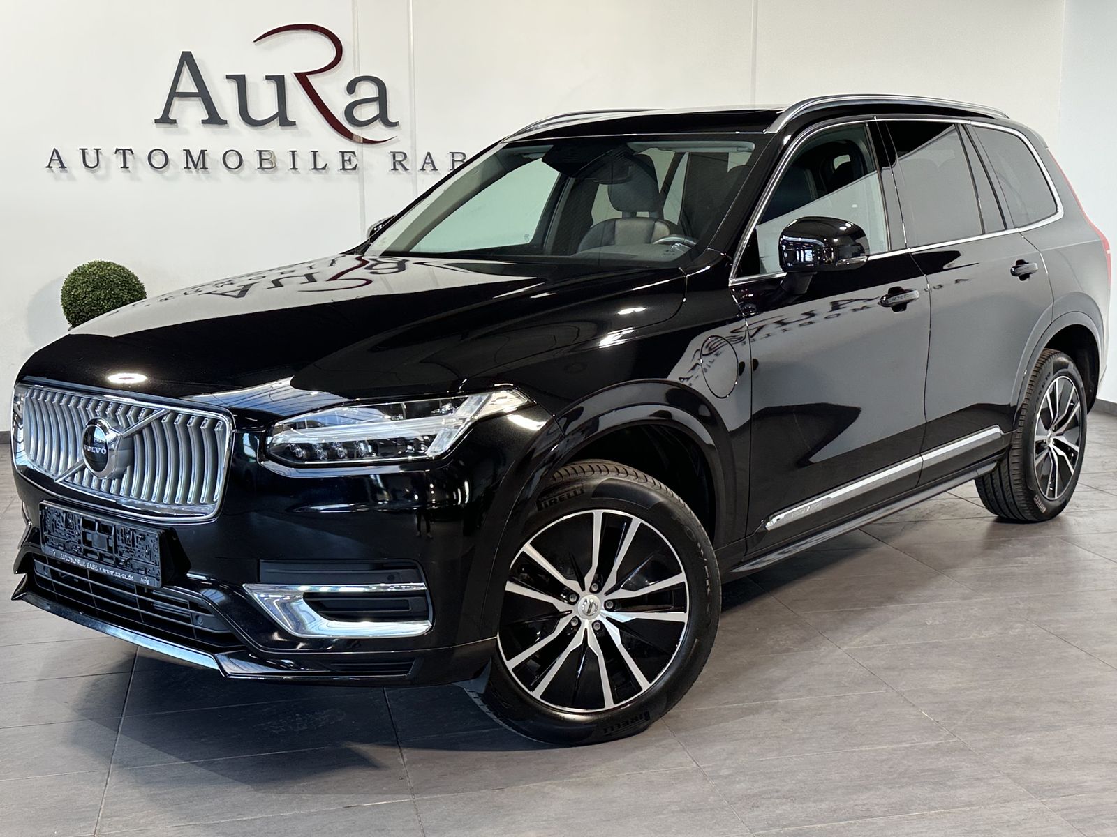 Fahrzeugabbildung Volvo XC90 T8 AWD Inscription 7-Sitzer NAV+LED+VC+PANO