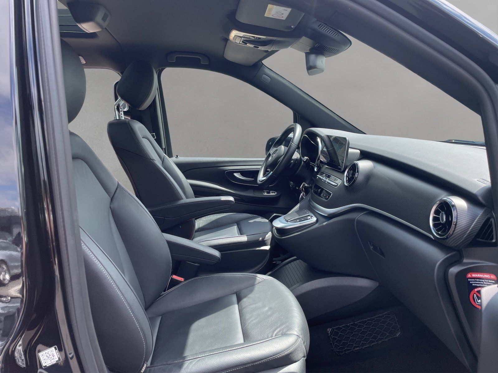 Fahrzeugabbildung Mercedes-Benz V300d L Avantg Edition AMG Pano ILS Burm 360°AHK