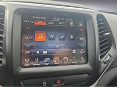 Fahrzeugabbildung Jeep Cherokee 3.2 Trailhawk 4WD