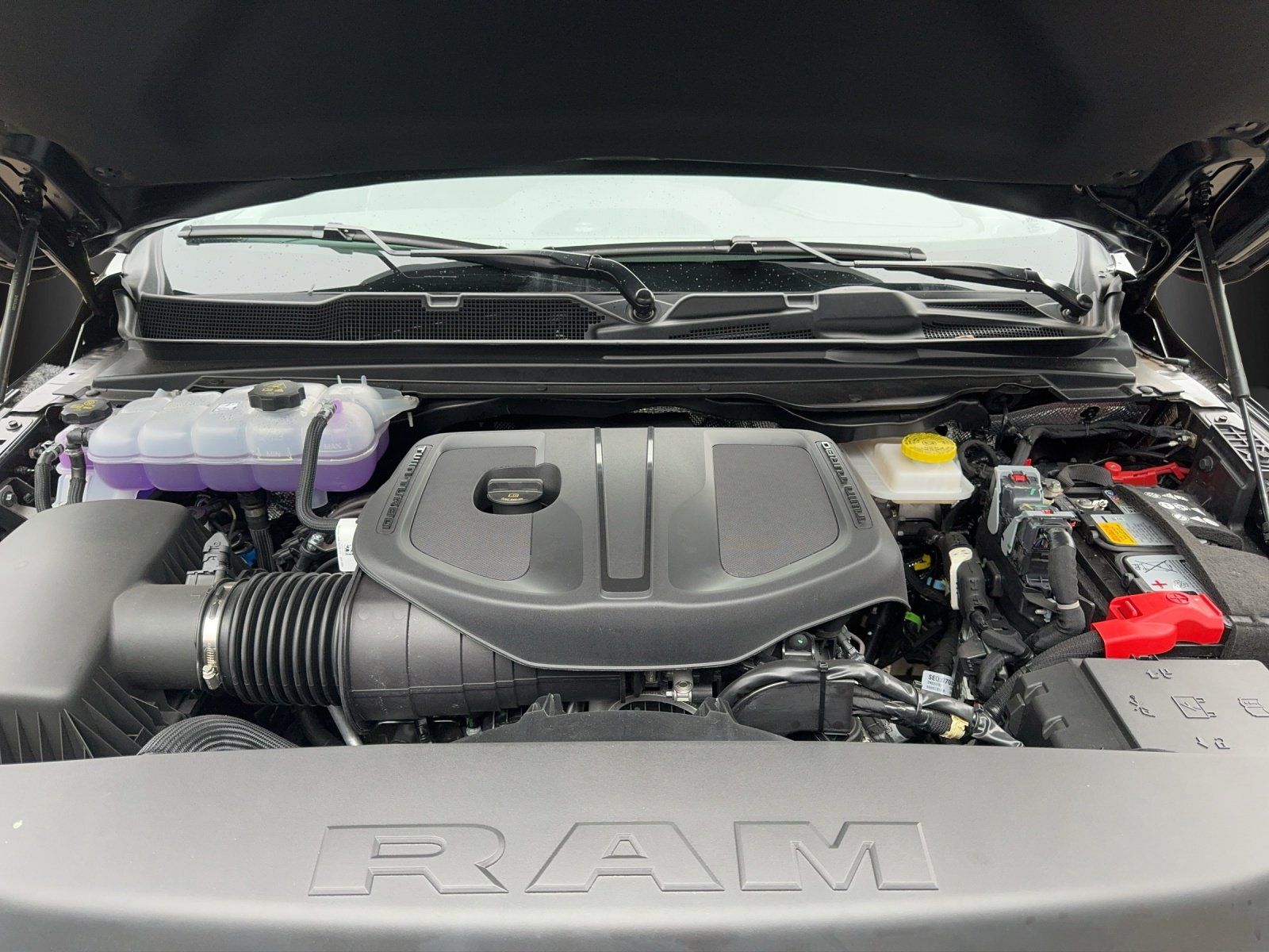 Fahrzeugabbildung Dodge RAM 1500 Laramie Sport HURRICANE AHK 3500/LPG/