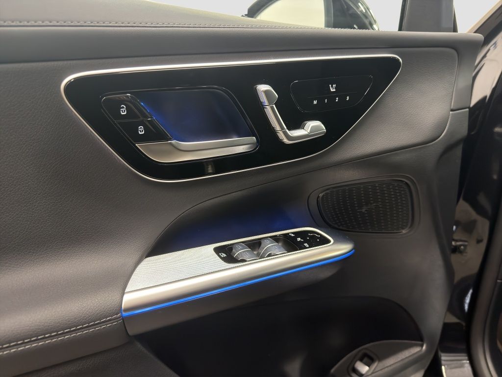 Fahrzeugabbildung Mercedes-Benz GLC 200 4M Digital Light*Memory*Distron*360°*PDC