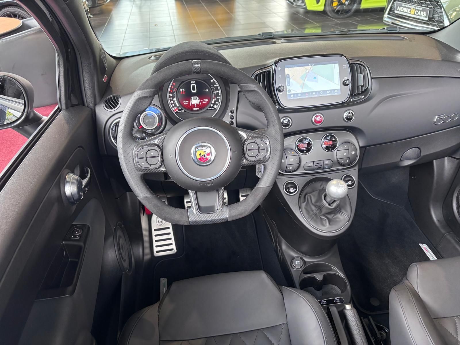 Fahrzeugabbildung Abarth 695C Turismo BEATS NAVI LEDER ALU