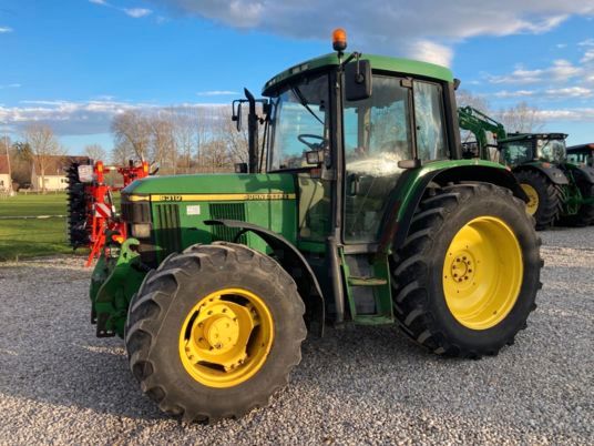 John Deere 6310