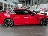 Porsche Panamera GTS Sport Turismo GTS - rote Porsche Panamera