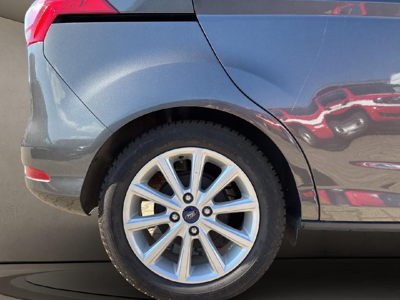 Fahrzeugabbildung Ford B-MAX Titanium