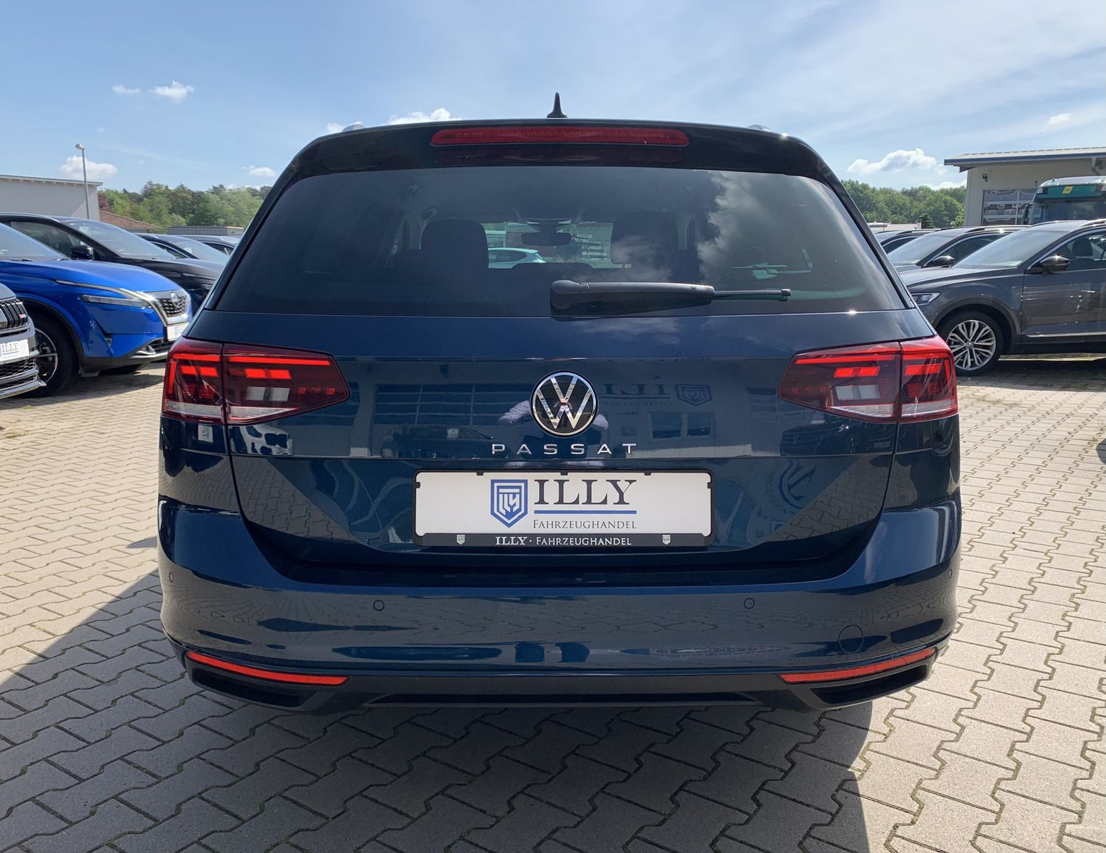 Fahrzeugabbildung Volkswagen Passat Variant 2.0 TDI*LED*Cam*ACC*Harman&Kardon