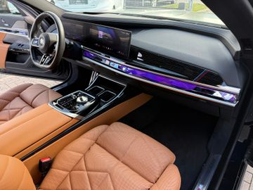 BMW 740 - 12