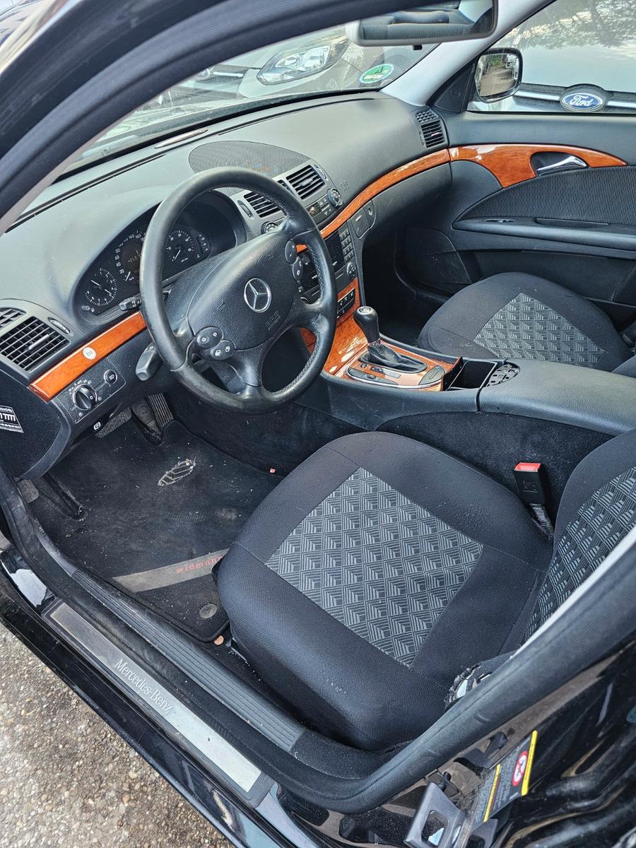 Mercedes-Benz E 220