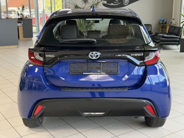 Toyota Yaris - 4