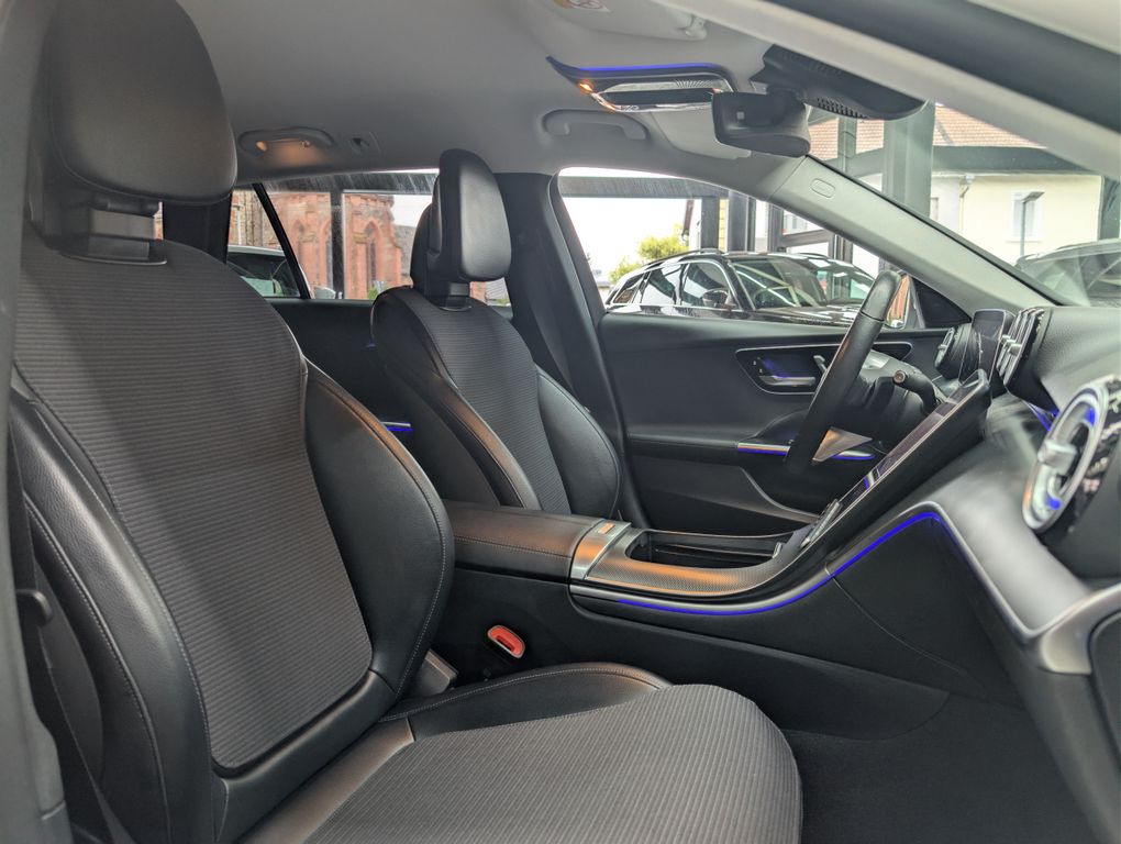 MERCEDES-BENZ C-Class 2024
