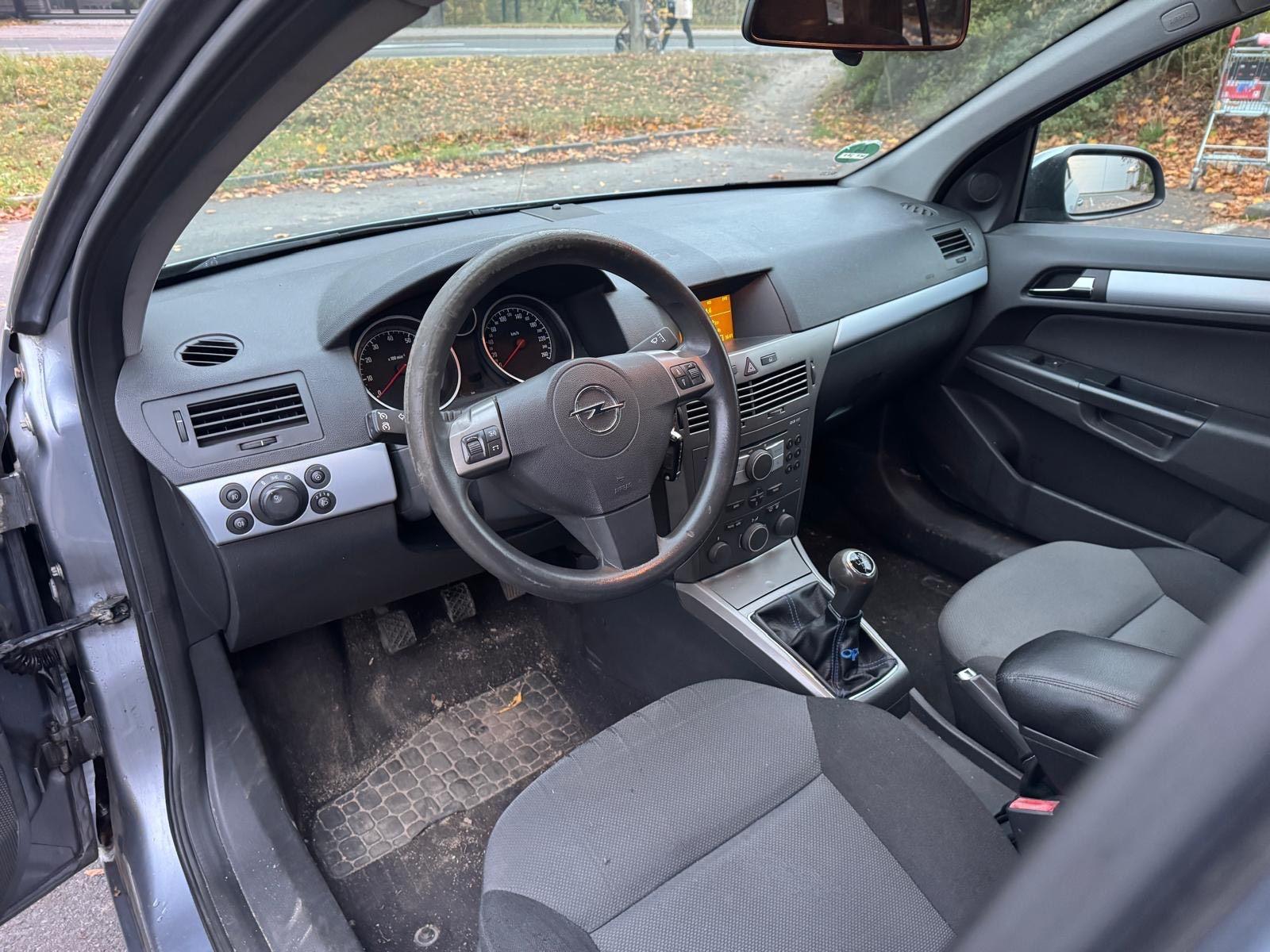 Opel Astra 2005 — photo 8