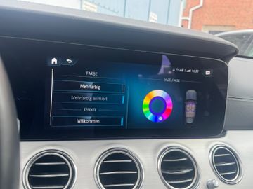 Mercedes E 220 - 12