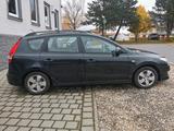 Hyundai i30 edition diesel 1,6 klima - Hyundai i30 aus 2010 mit Diesel-Antrieb