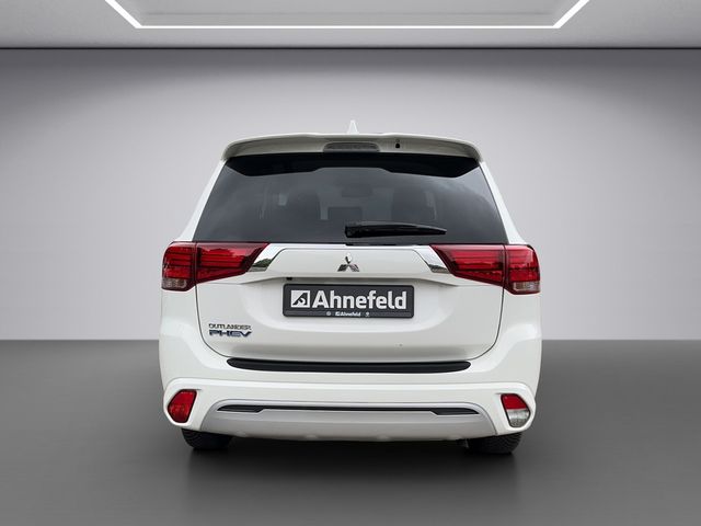 Outlander 2.4 PHEV Plug-in Hybrid Basis Spirit 4