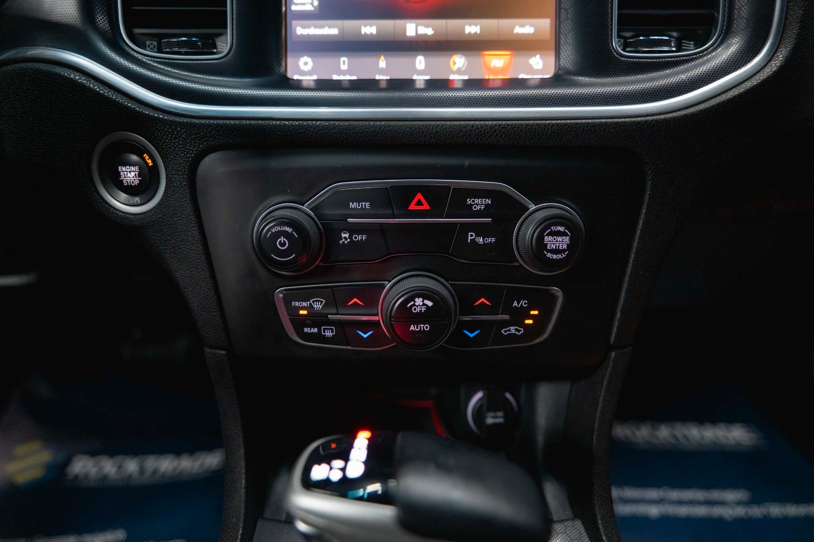 Fahrzeugabbildung Dodge Charger 3.6 FULL SRT Night Package *LED*Kamera*