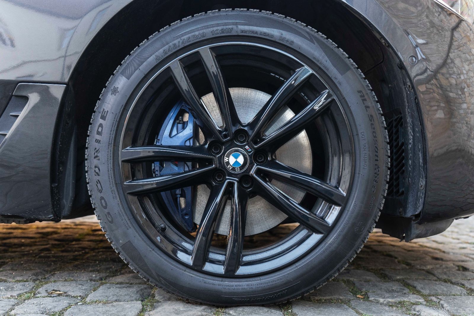 Fahrzeugabbildung BMW 640IX GT M-SPORT HUD 360° H&K LED CARPLAY PANO