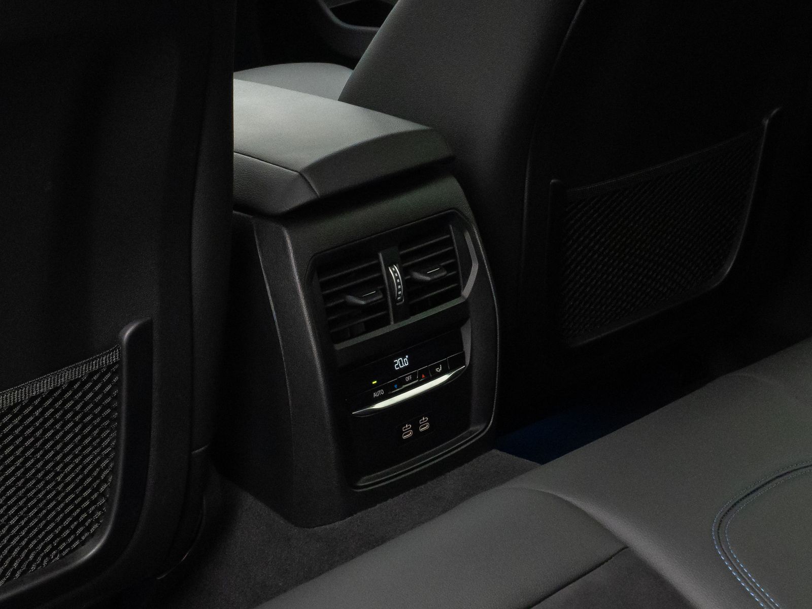 Fahrzeugabbildung BMW 330e M Sport Kamera DAB H/K CockPit+ Stop&Go 19"