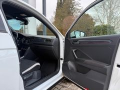 VW T-Roc Sport 4Motion/ DAB+/ NAVIGATION/ DCC/ LED VW T-Roc Sport 4Motion/ DAB+/ NAVIGATION/ DCC/ LED
