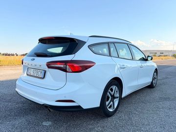 Ford Focus - 8