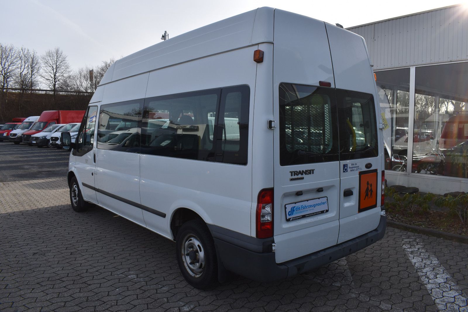 Fahrzeugabbildung Ford Transit Kombi FT 300 L Behindertengerecht *2260