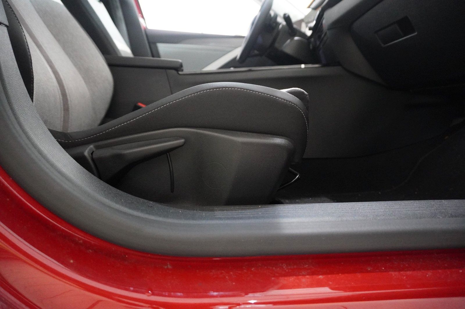 Fahrzeugabbildung Opel Astra L Lim. 1.2T ELEGANCE NAVI/LED/KAMERA/SPORT