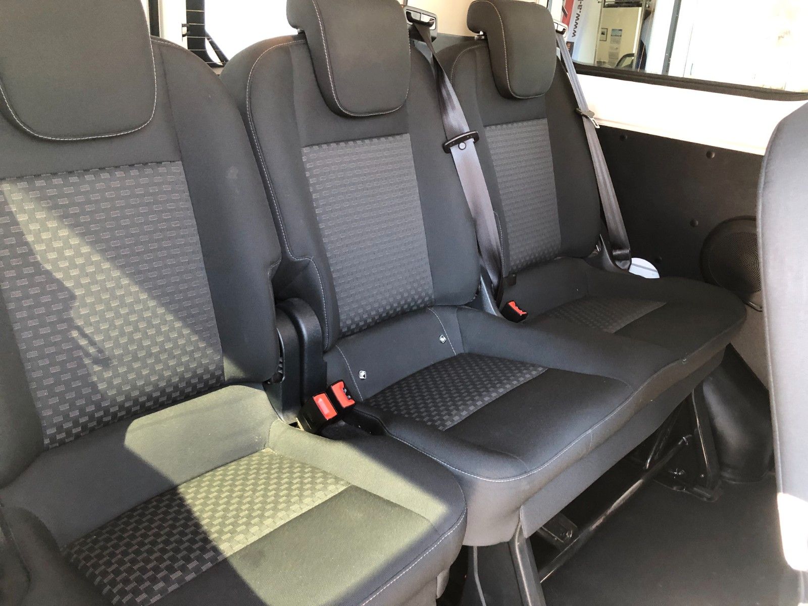 Fahrzeugabbildung Ford Transit/Tourneo Custom Kombi 320L1 Trend 9Sitzer
