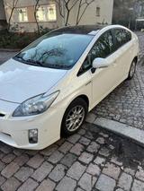 Toyota Prius 1.8 L - Vollausstattung - Toyota Prius mit Benzin-Antrieb