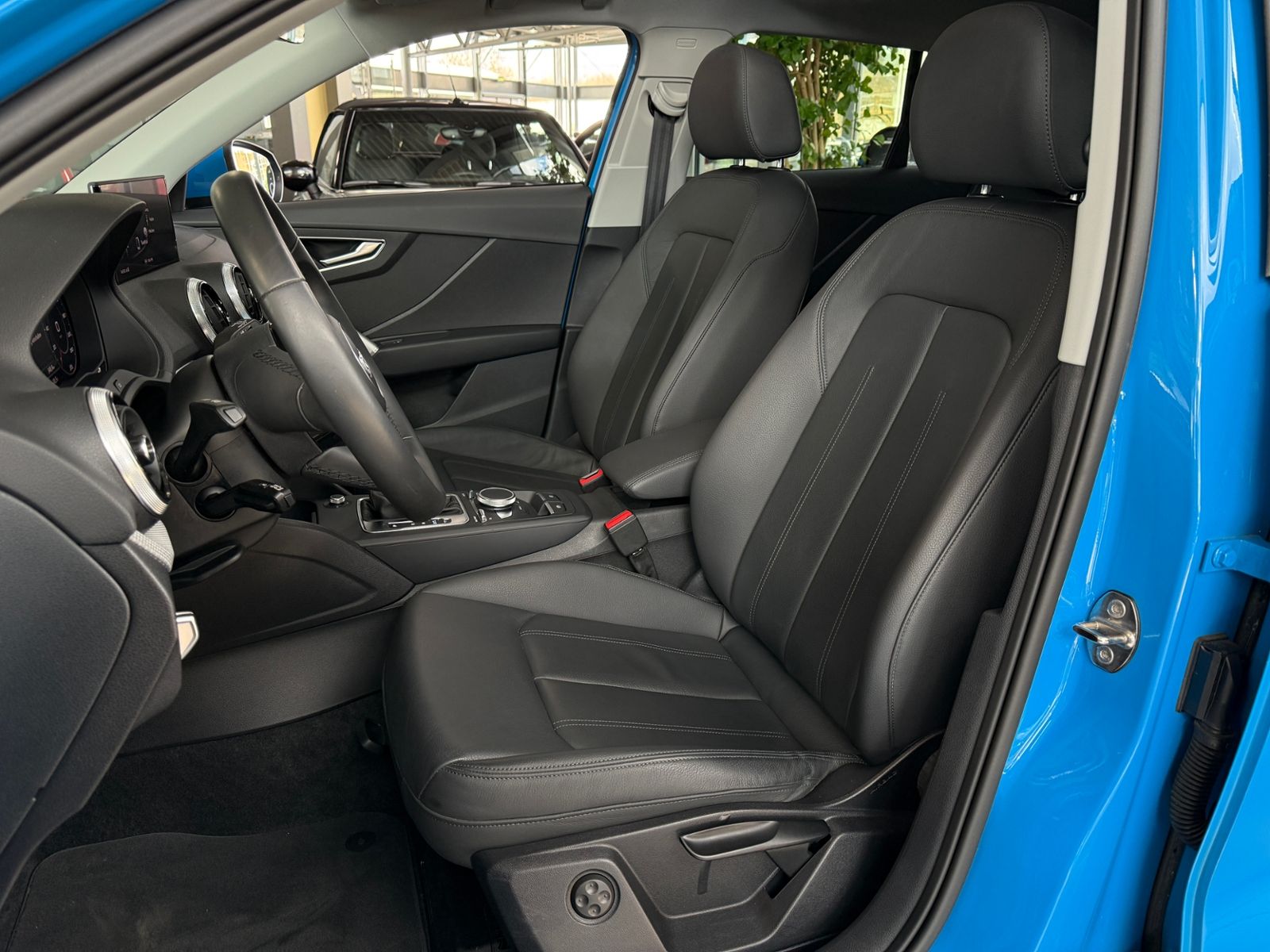 Fahrzeugabbildung Audi Q2 35 TFSI S line PANO B&O VIRTUAL LED